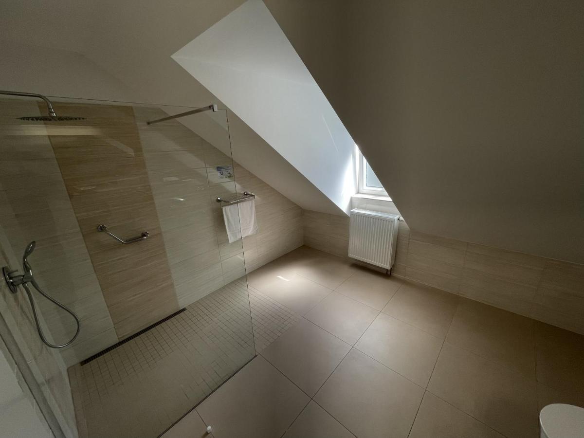 Hotel Reza Frantiskovy Lazne Luaran gambar