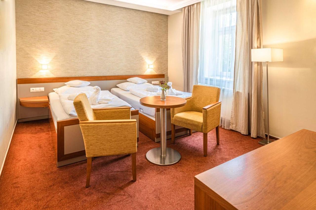 Hotel Reza Frantiskovy Lazne Luaran gambar