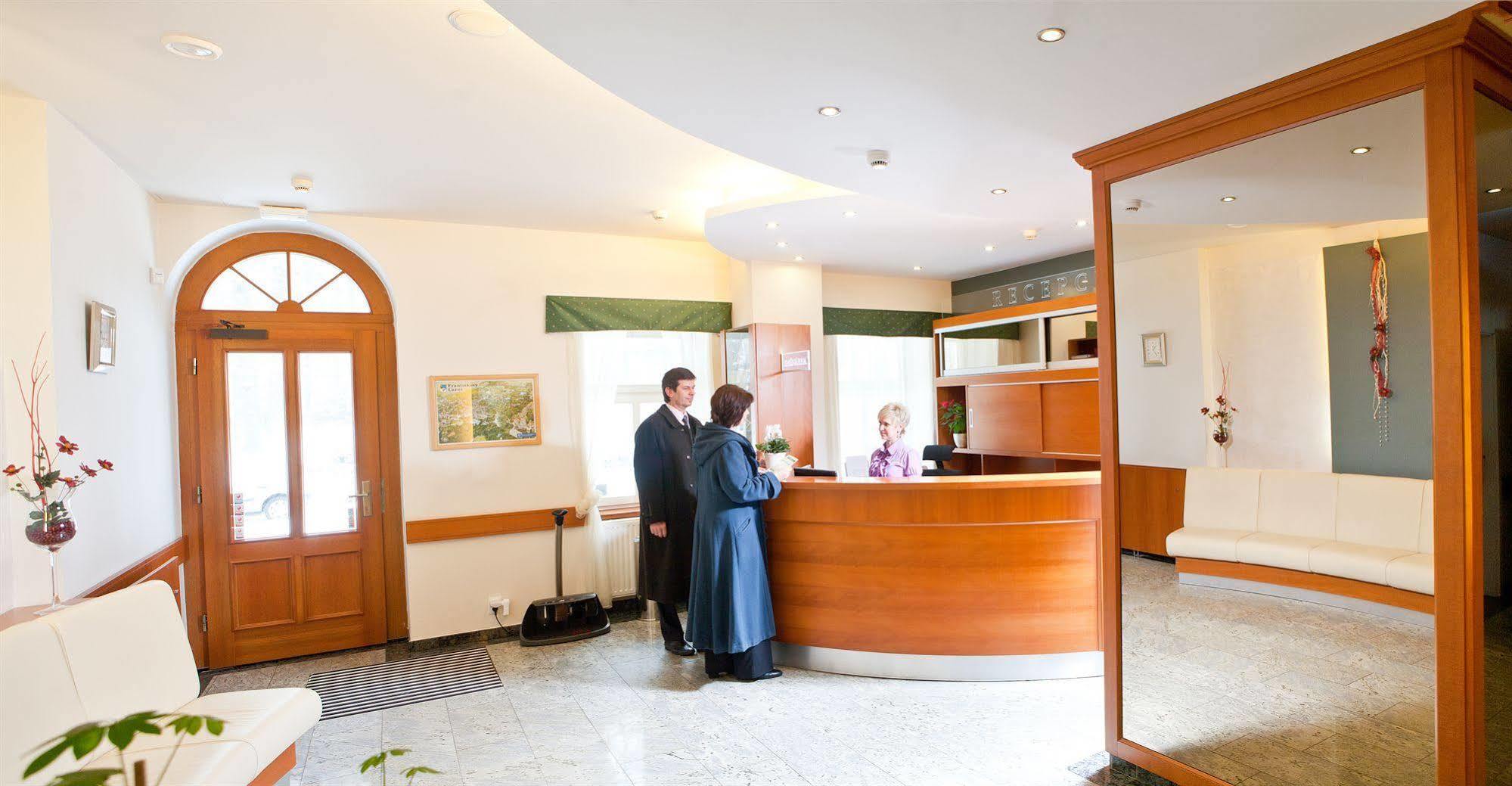 Hotel Reza Frantiskovy Lazne Luaran gambar